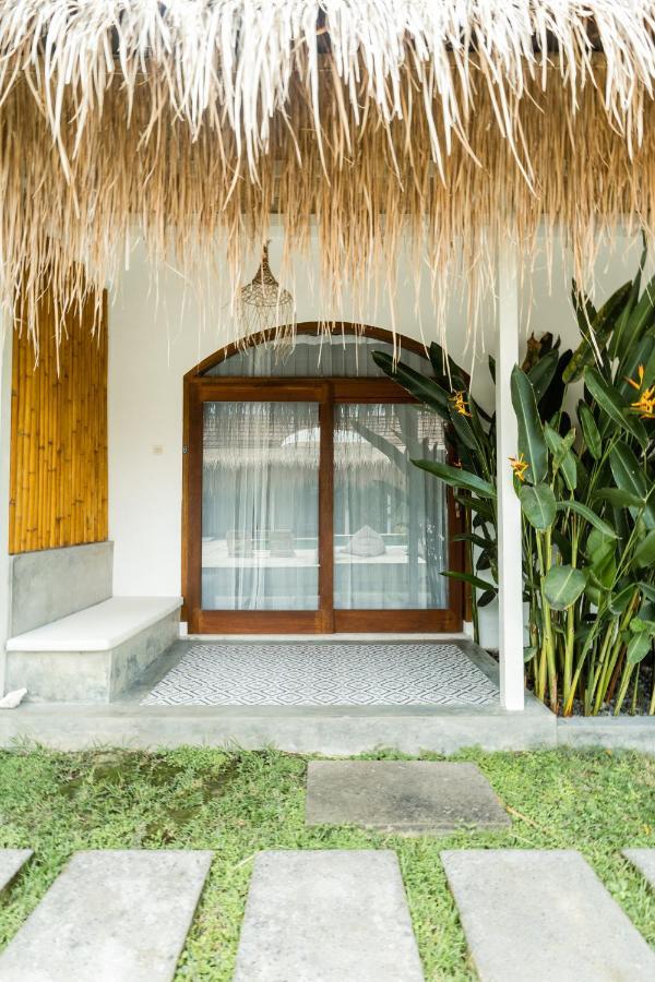 Suku Lifestyle Hotel & Villas Selong Belanak Luaran gambar