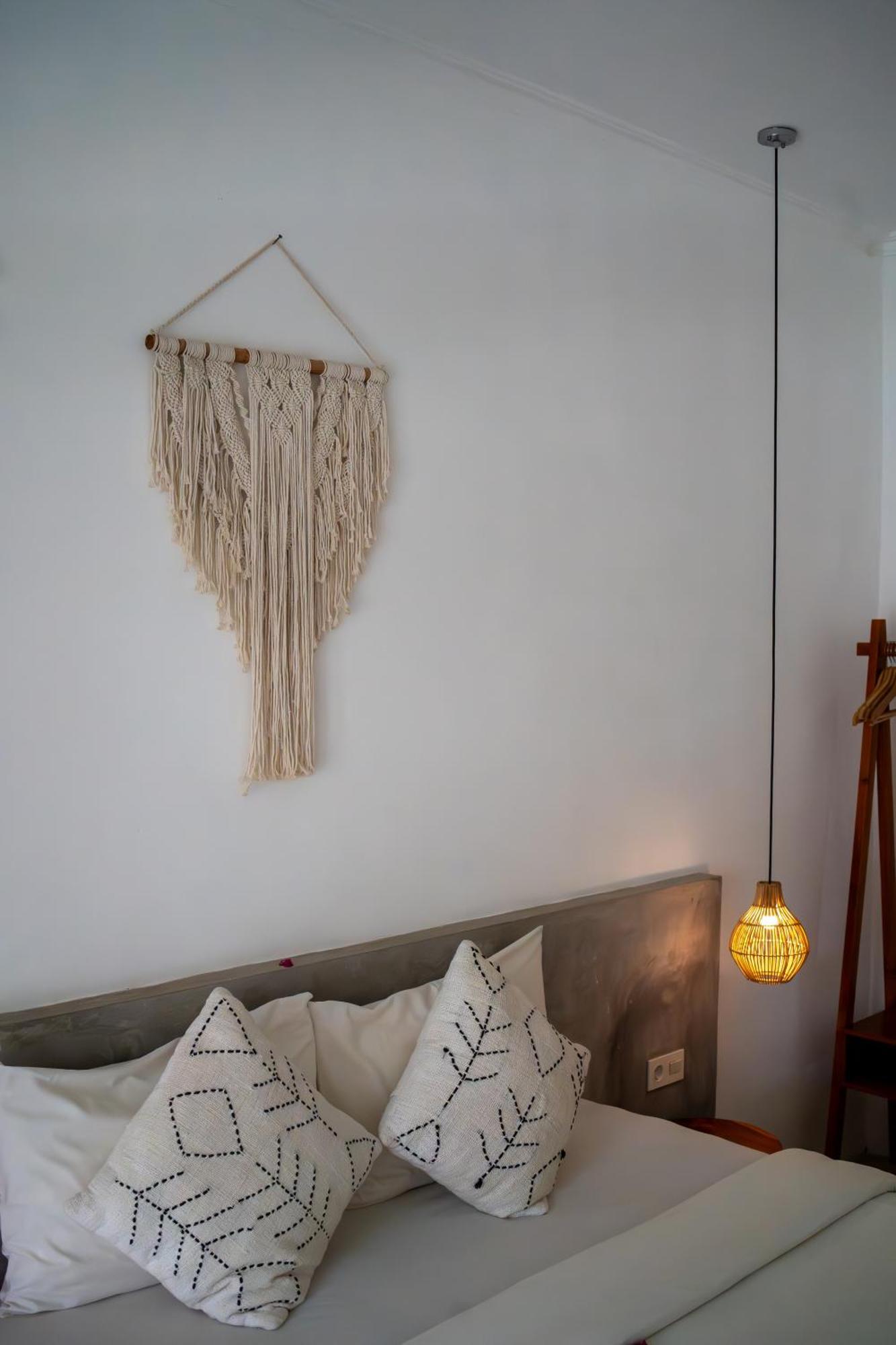 Suku Lifestyle Hotel & Villas Selong Belanak Luaran gambar