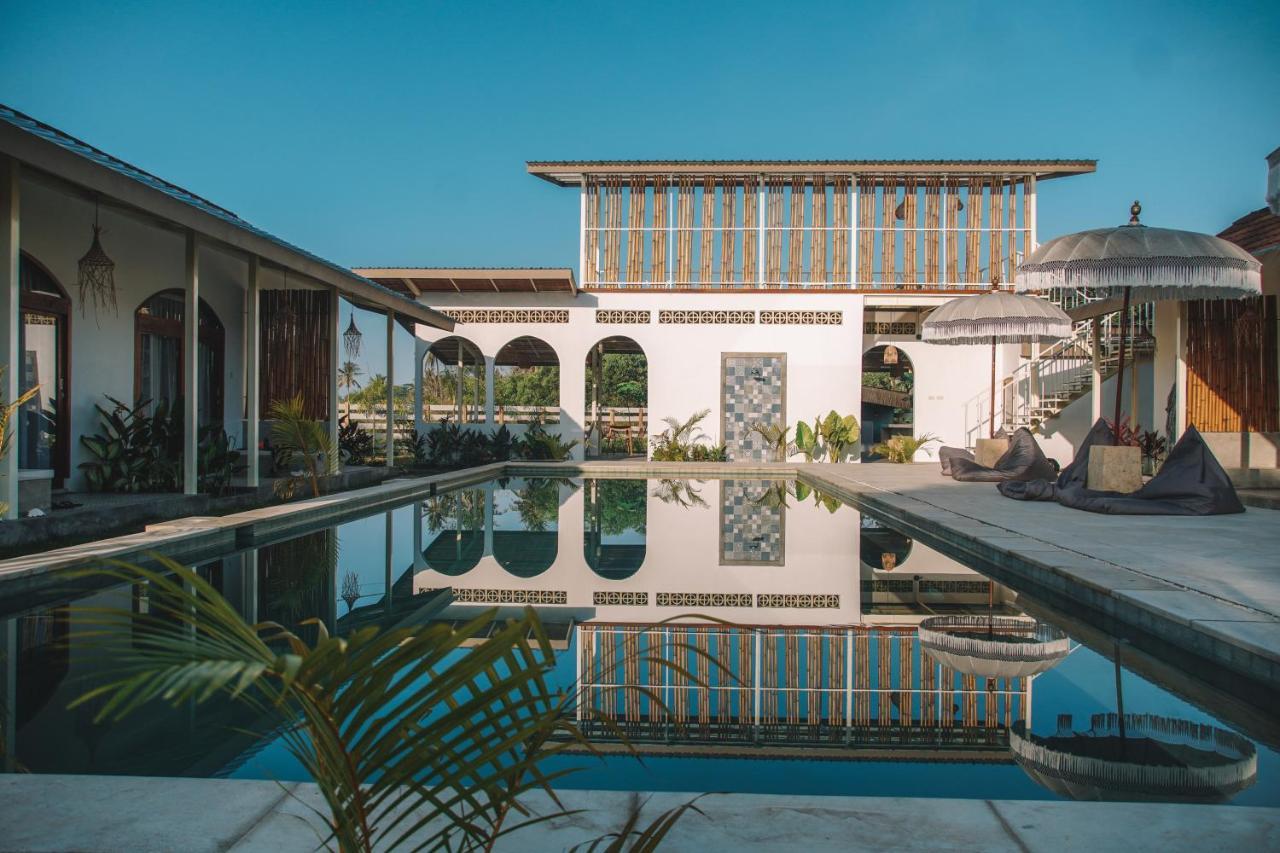 Suku Lifestyle Hotel & Villas Selong Belanak Luaran gambar